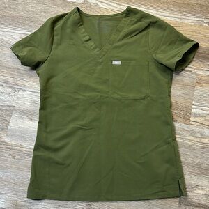 Catarina one pocket scrub top FIGS olive green